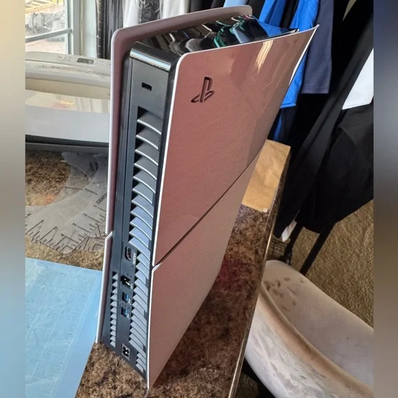 PlayStation 5 - Picture 2 of 5